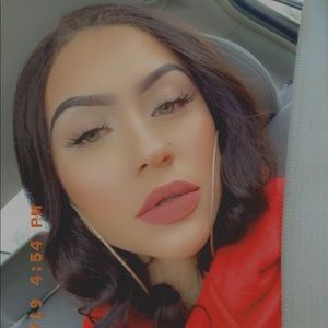 Meet your Posher, Izabella
